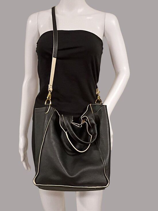 GAP Handbags - Gap Black Cow Leather Tote Bag With Detachable Crossbody Strap